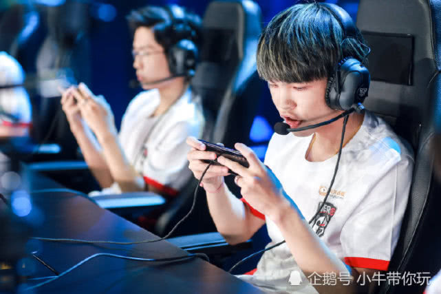 彩的瞬间背 彩的瞬间背